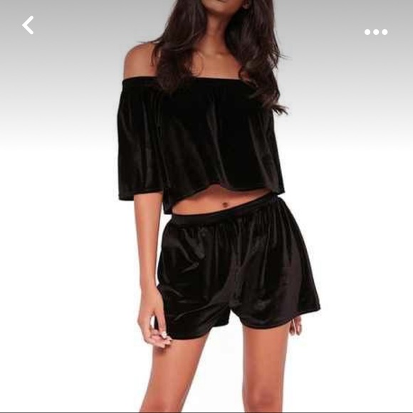 Misguided velvet crop top - Picture 1 of 4